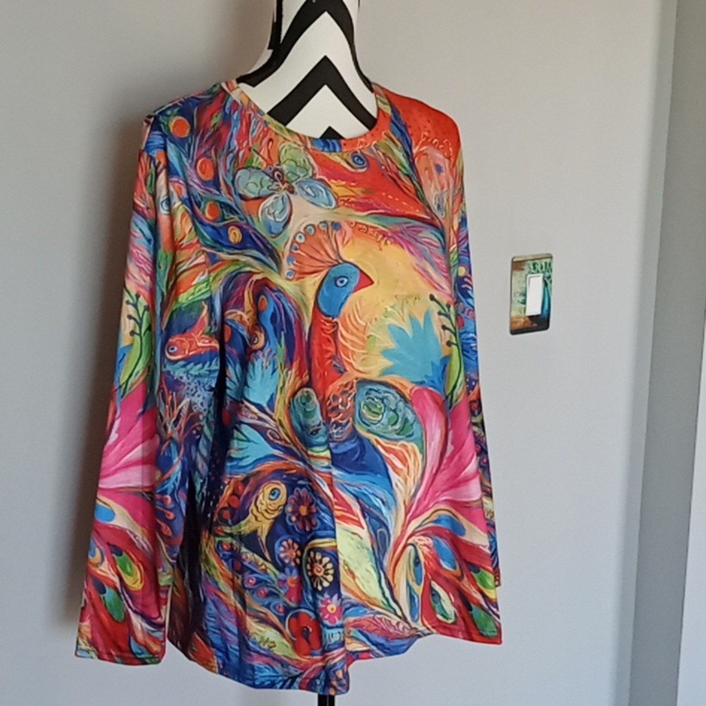 Peacock XL Women's Top - Picture 2 of 7
